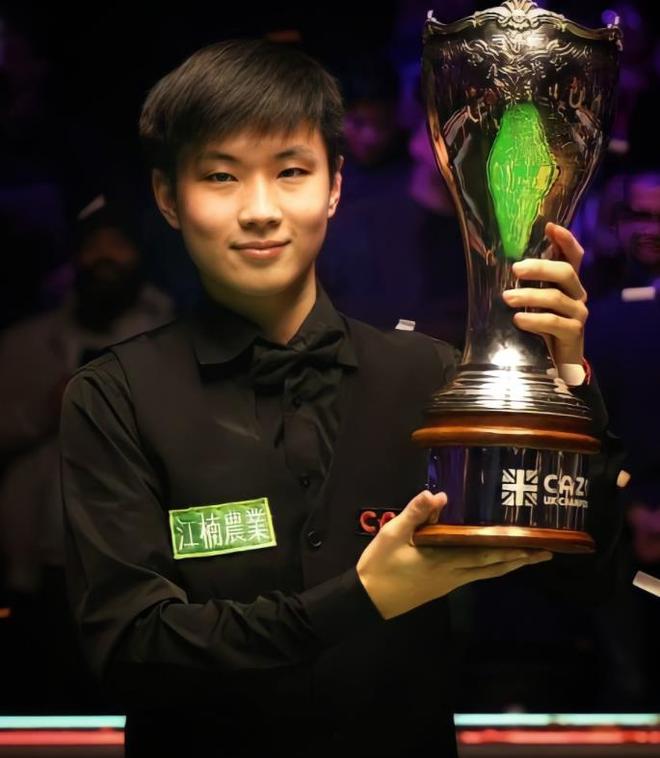 在与其他强 在与其他强